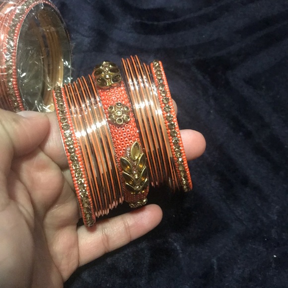 Bangles/bracelets - Picture 4 of 6